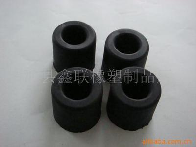 【廠家直銷】批發(fā)供應(yīng)EPDM車箱防震墊橡膠模壓件圖片,【廠家直銷】批發(fā)供應(yīng)EPDM車箱防震墊橡膠模壓件圖片大全,清河縣鑫聯(lián)橡塑制品廠-4-